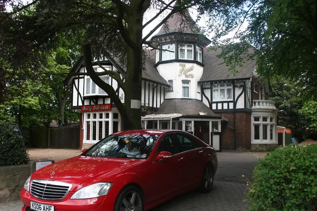 Pines Hotel Luton Airport-1